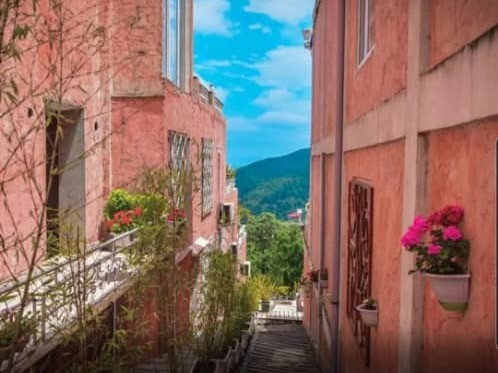 نمای بیرونی ساختمان