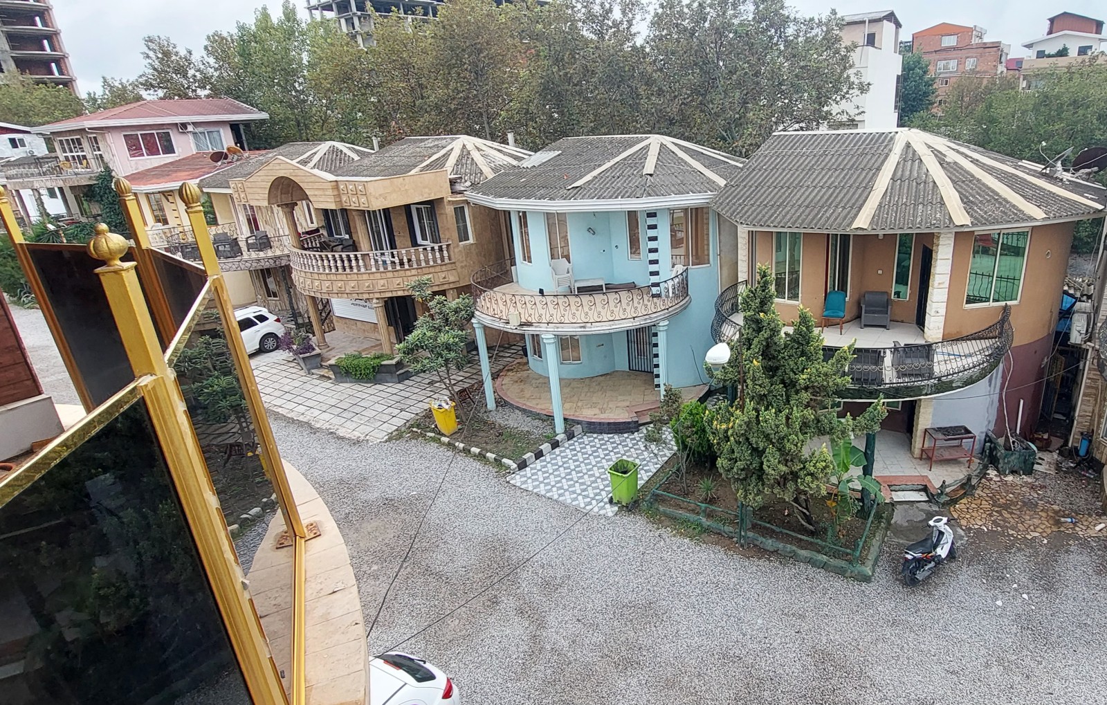 حیاط مجتمع حیاط مجتمع