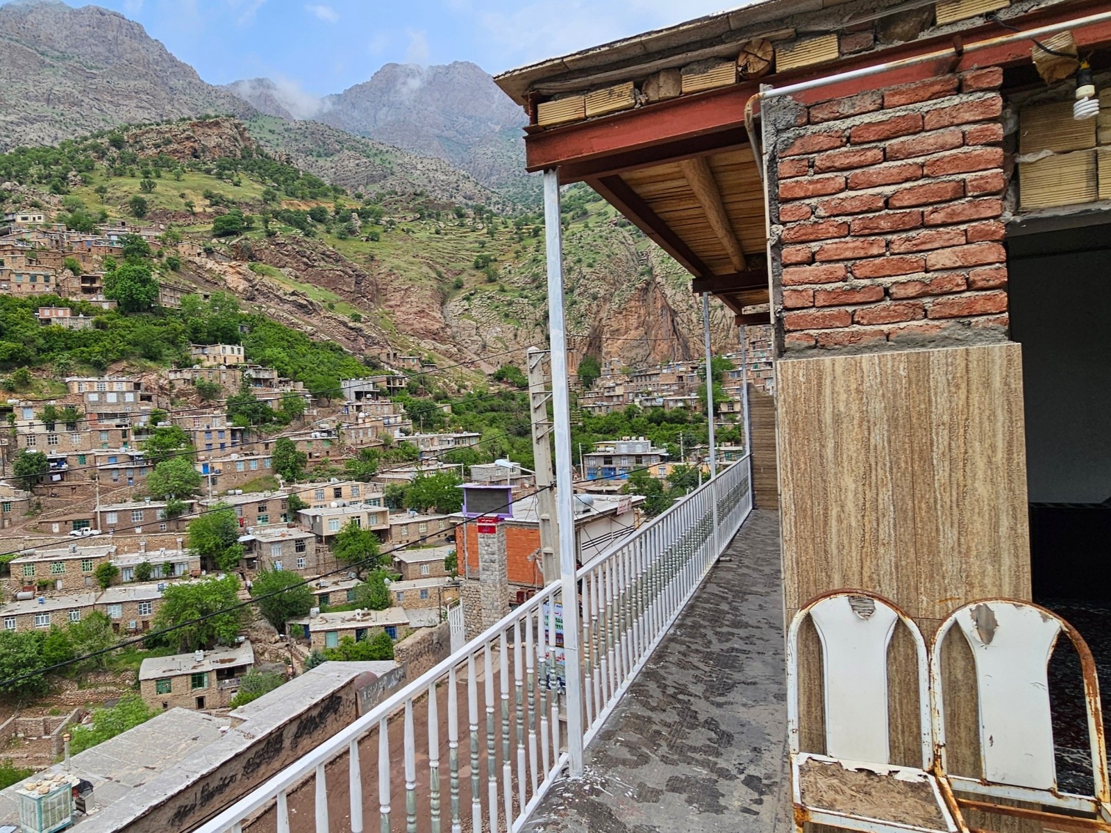 نمای بیرونی ساختمان