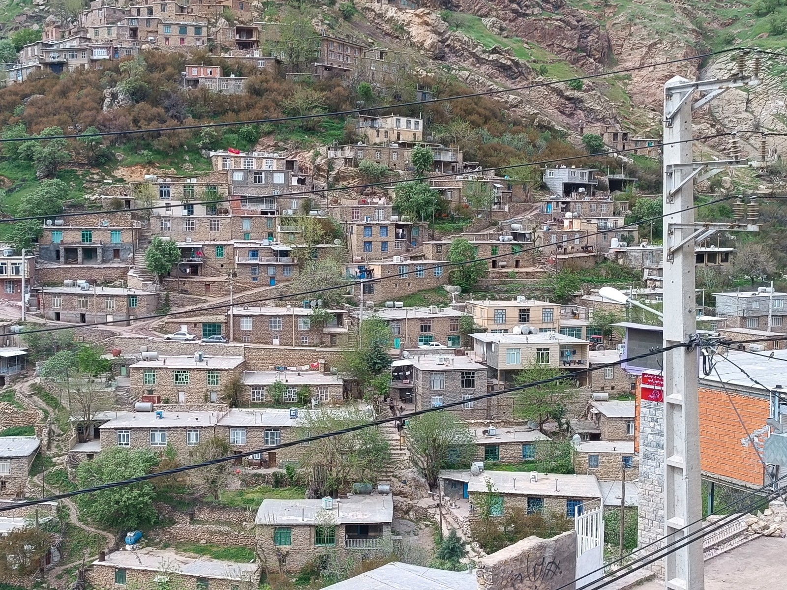 نمای بیرونی ساختمان
