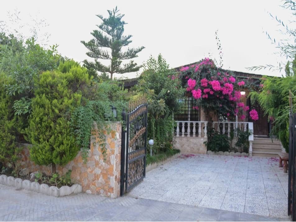 نمای بیرونی ساختمان