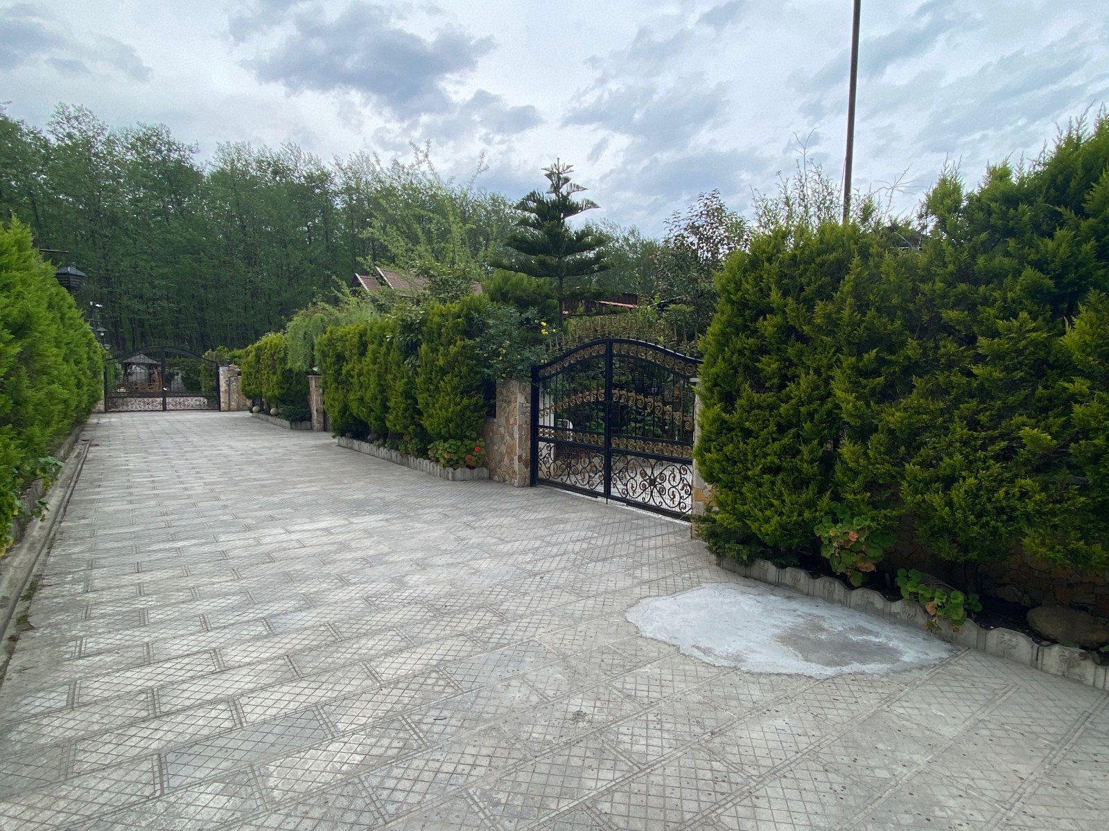 نمای بیرونی ساختمان