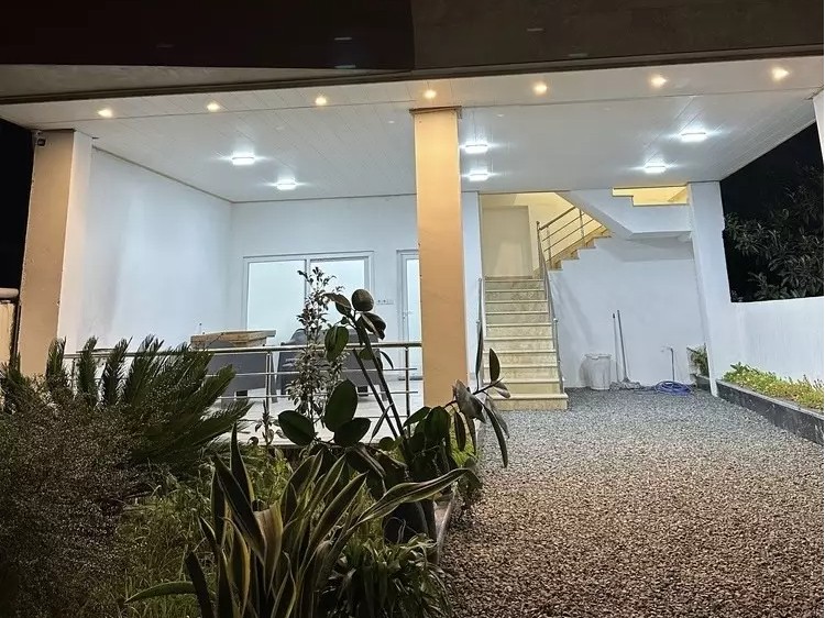 ورودی اقامتگاه