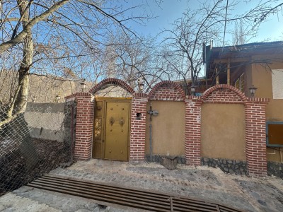 اقامتگاه حیاط‌ دار زیبا در طالقان "اتاق3"