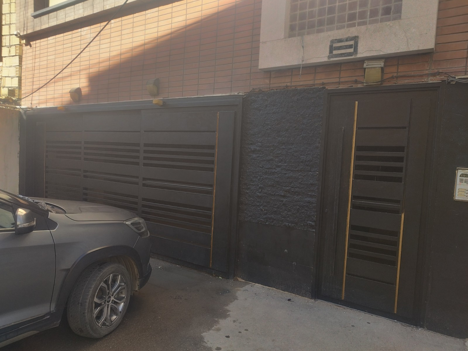 ورودی اقامتگاه ورودی اقامتگاه