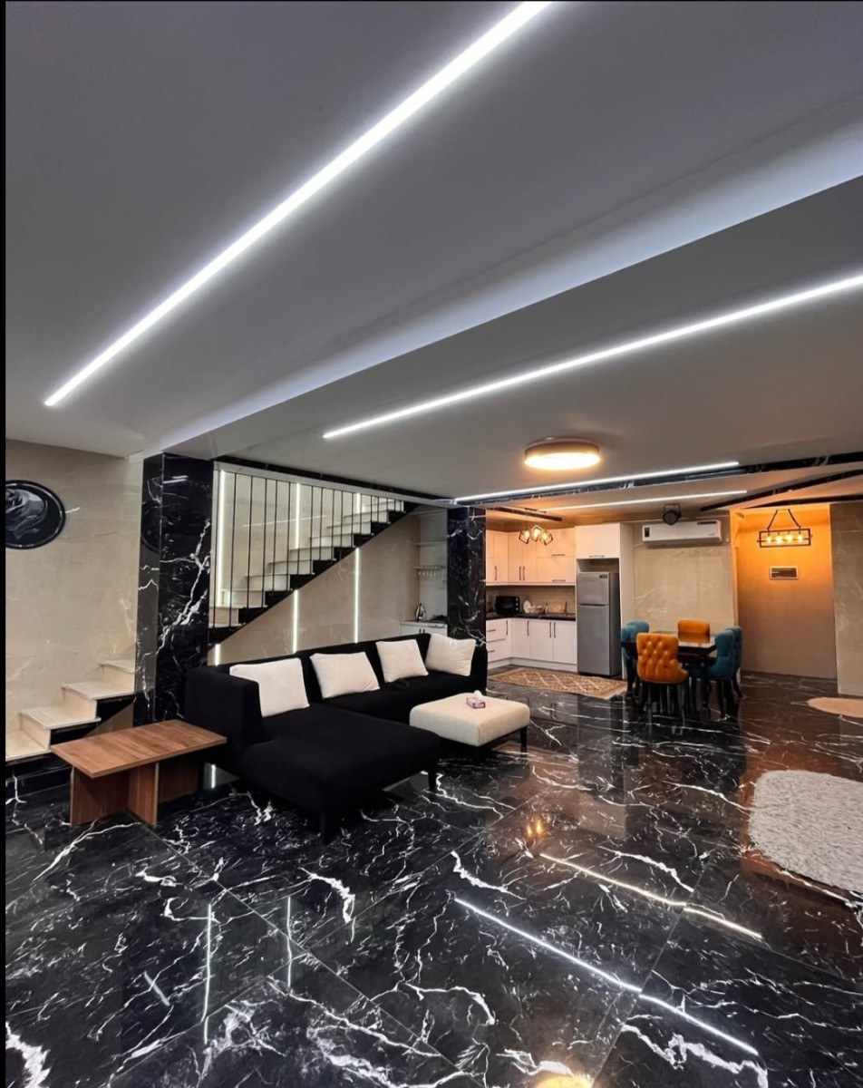 اتاق پذیرایی همکف اتاق پذیرایی همکف