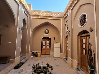 اقامتگاه بومگردی استاد حسین اردکانی "اتاق حاجی ليلا "