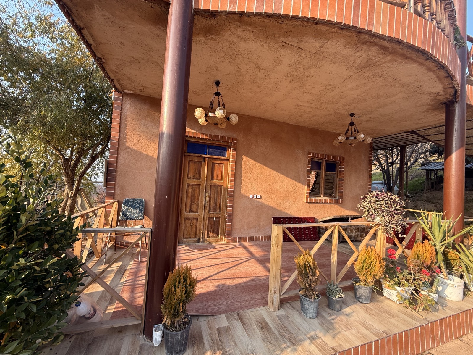 ورودی اقامتگاه ورودی اقامتگاه