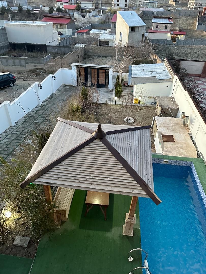 نمایی از تراس طبقه اول