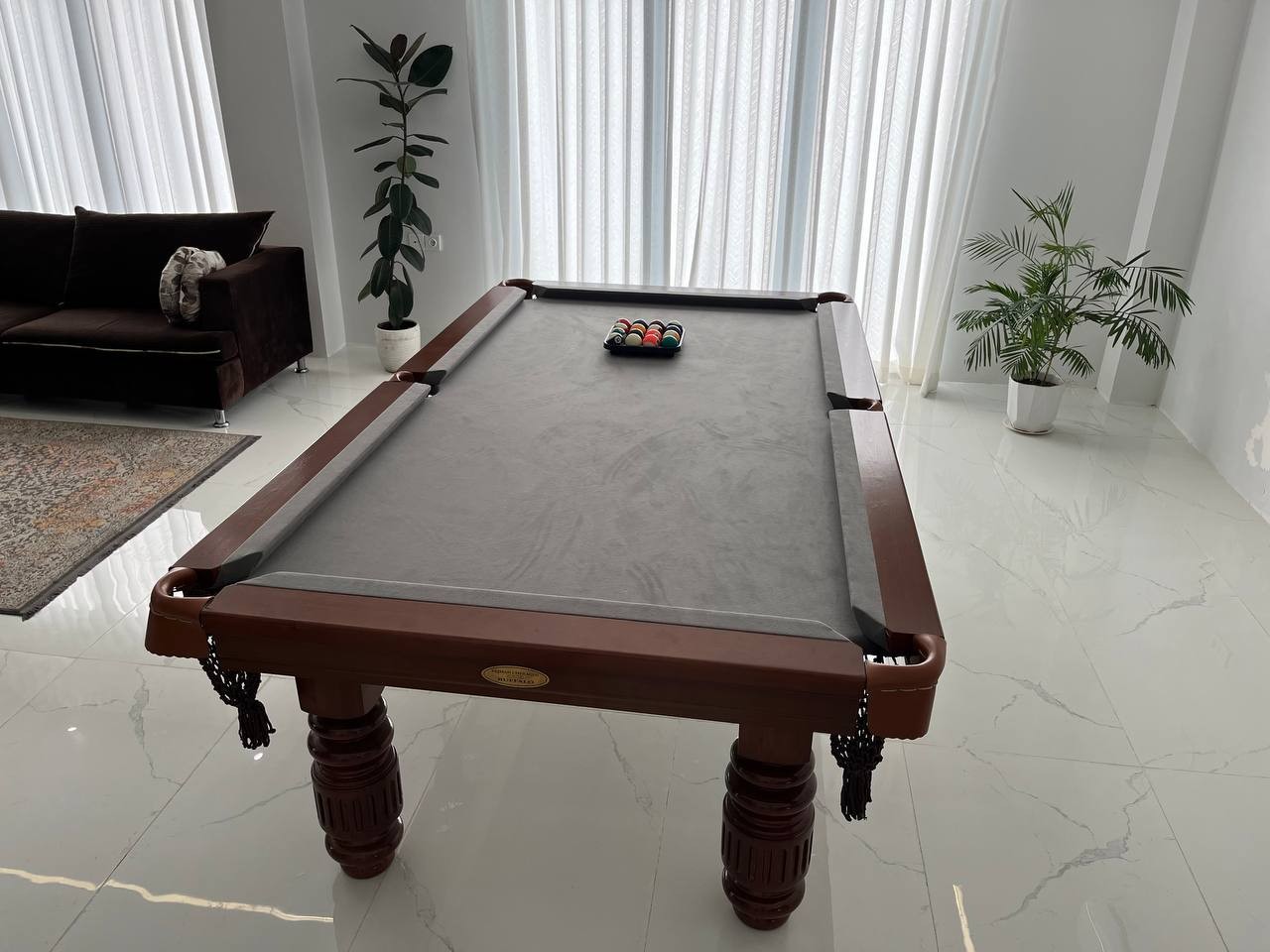 میز بیلیارد میز بیلیارد