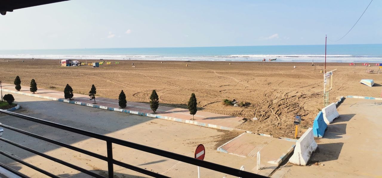 تراس رو به دریا