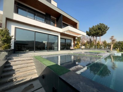 عمارت "گلدن استار" در لواسان بزرگ