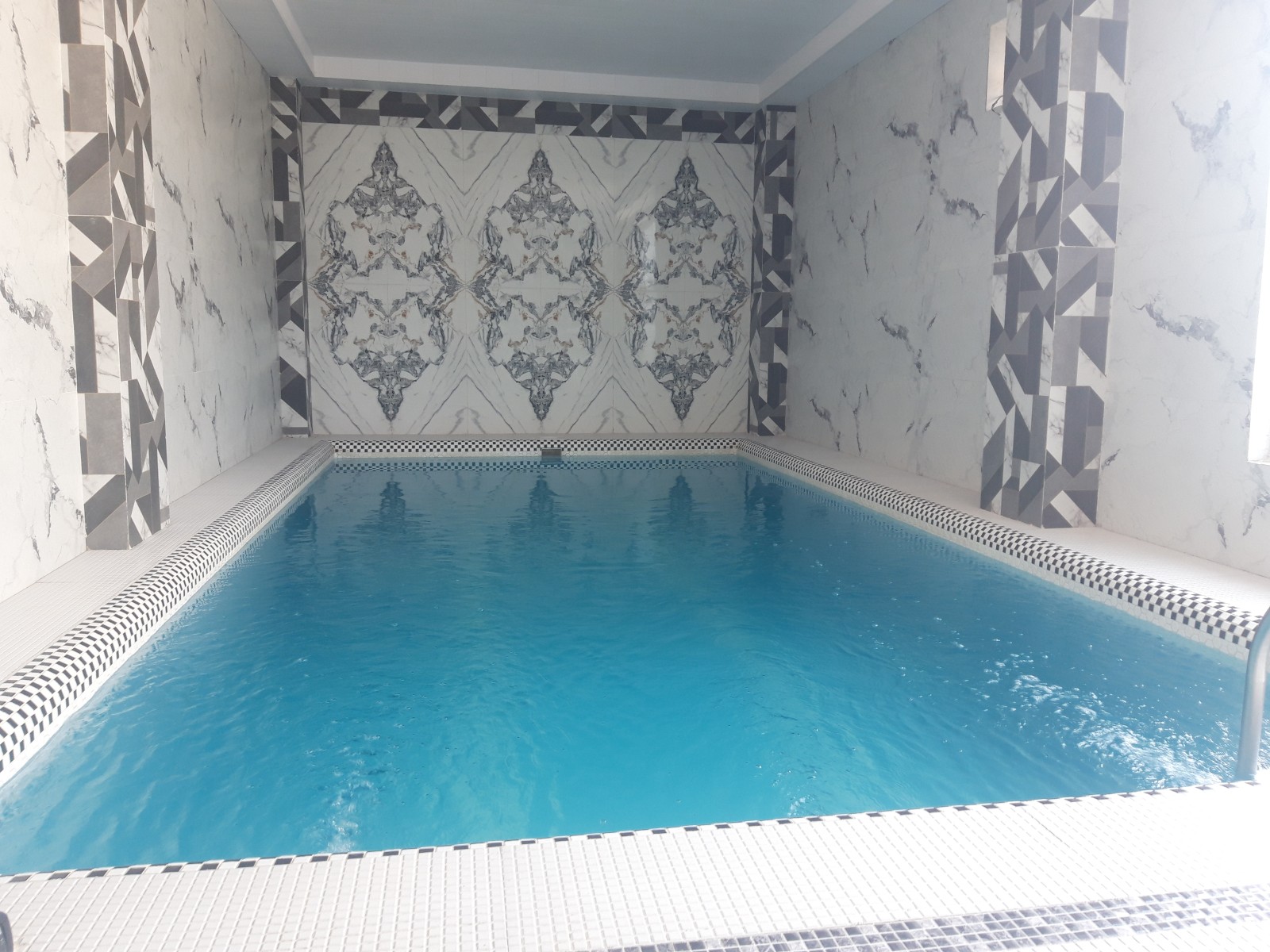 استخر استخر