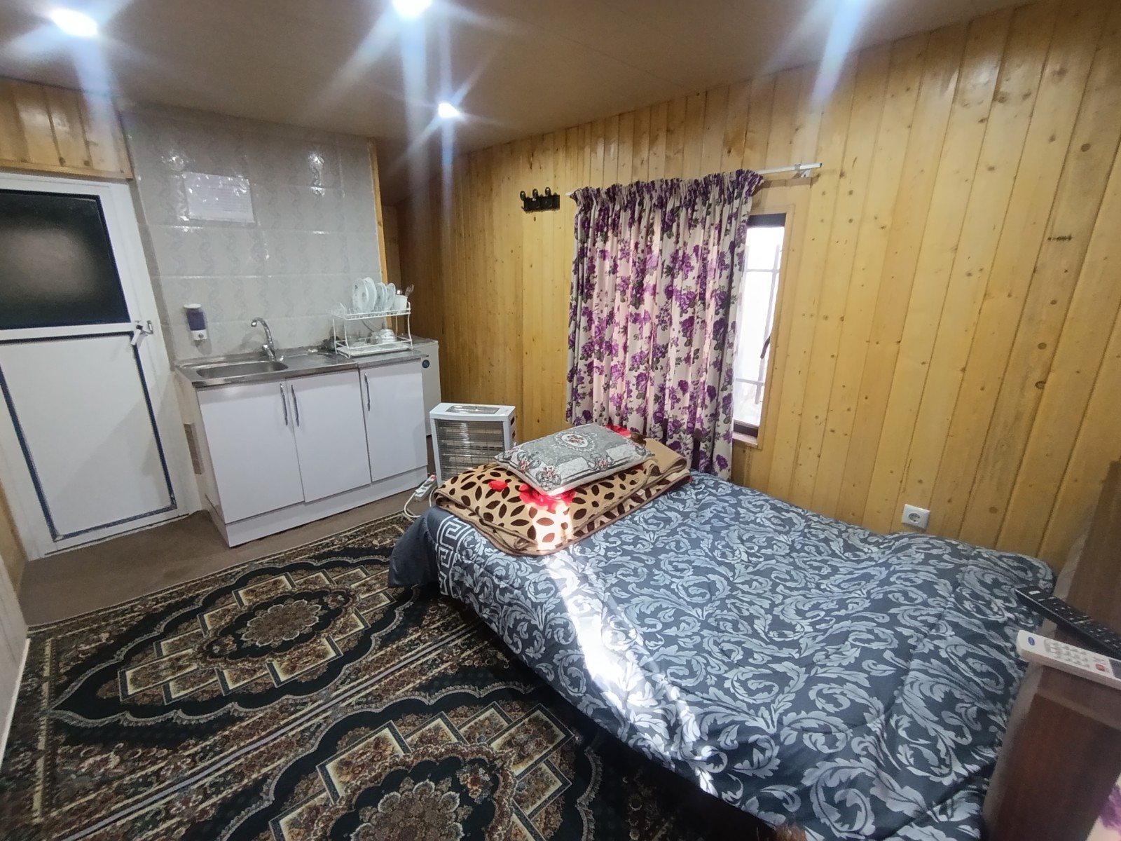 اتاق پذیرایی و خواب اتاق پذیرایی و خواب