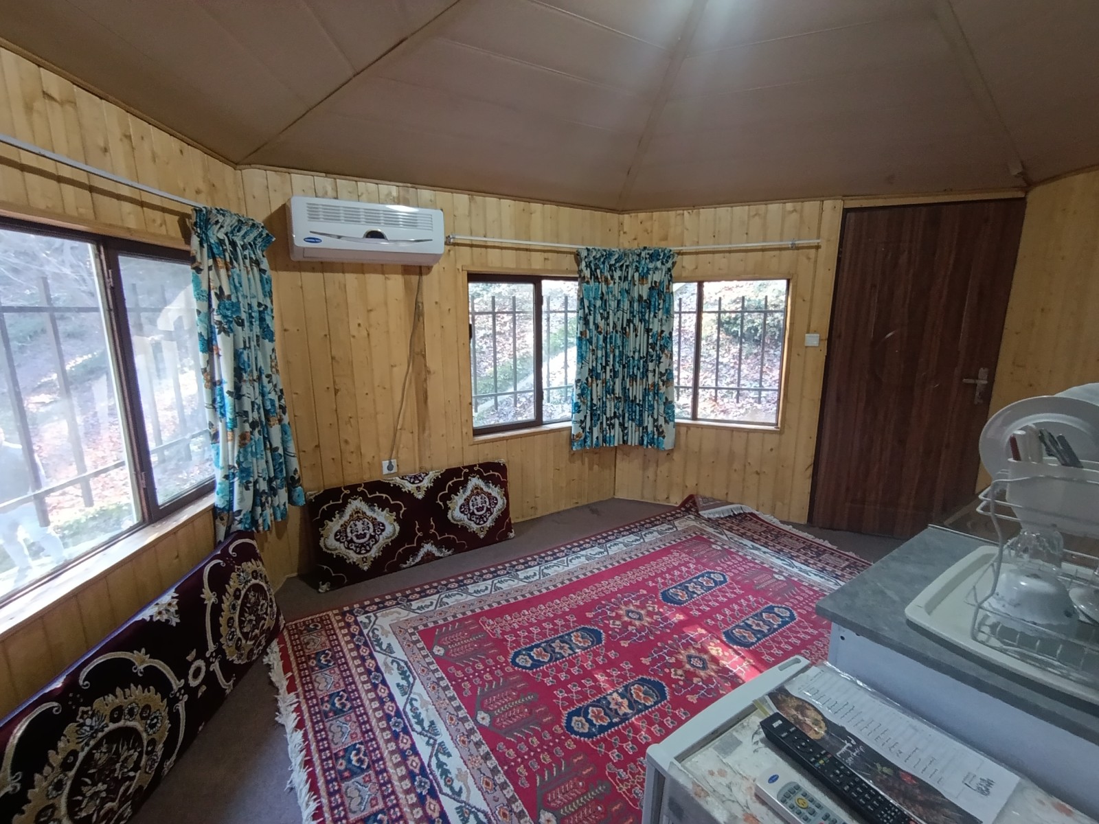 اتاق پذیرایی و خواب