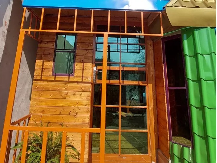 ورودی اقامتگاه ورودی اقامتگاه