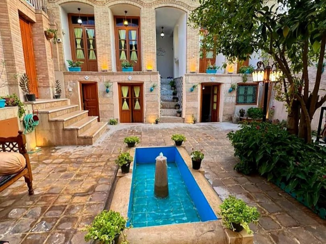 حیاط