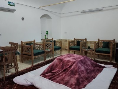 اقامتگاه بومگردی سید بابا احمد "سوئیت زمرد"