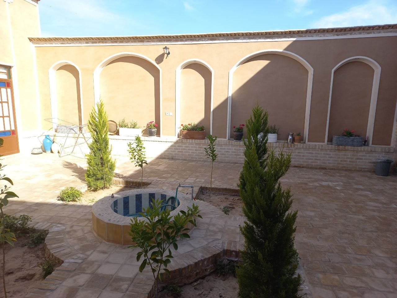 حیاط