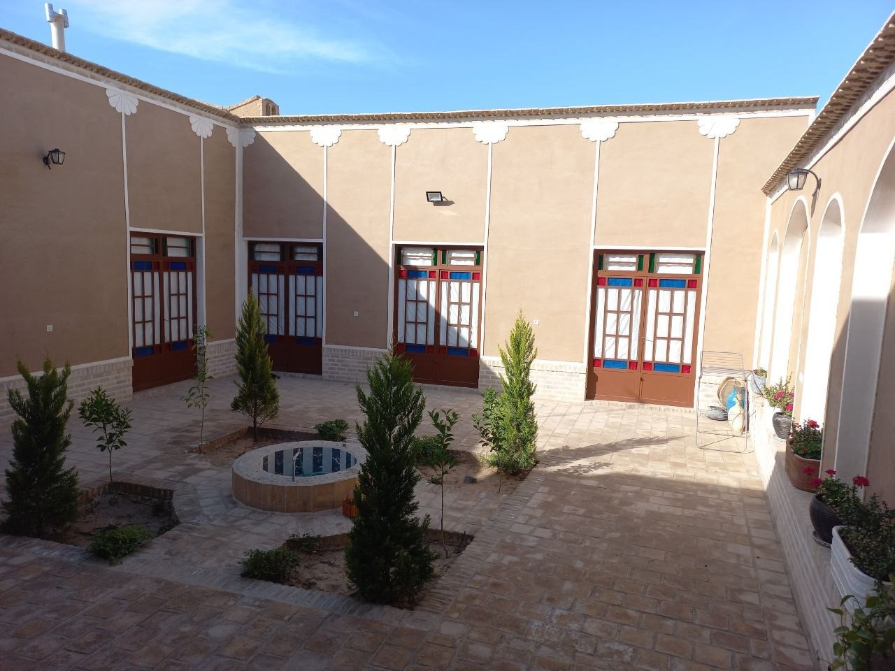 حیاط
