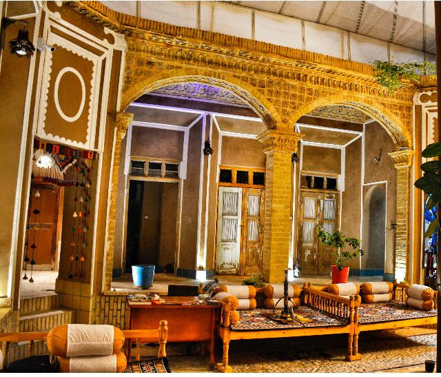 حیاط