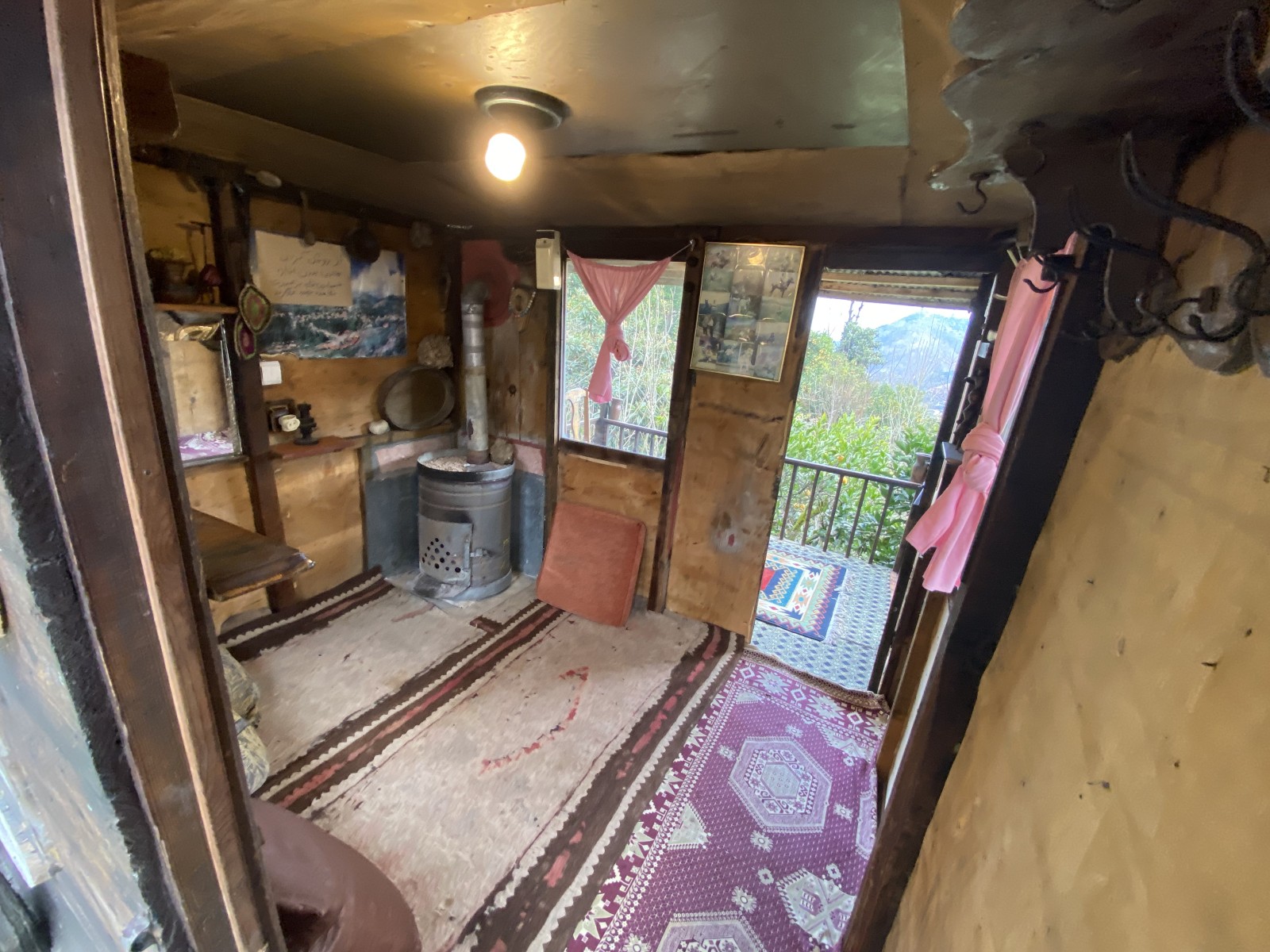 فضای داخلی کلبه