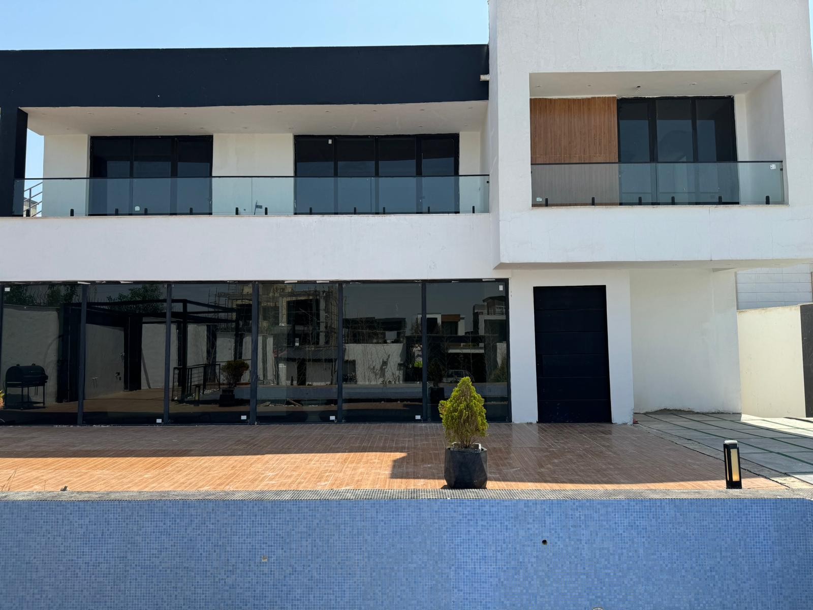 نمای ساختمان