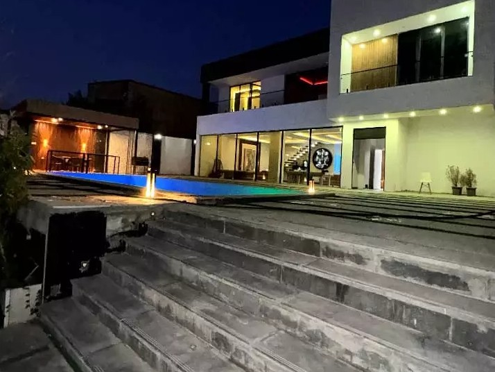 ورودی اقامتگاه