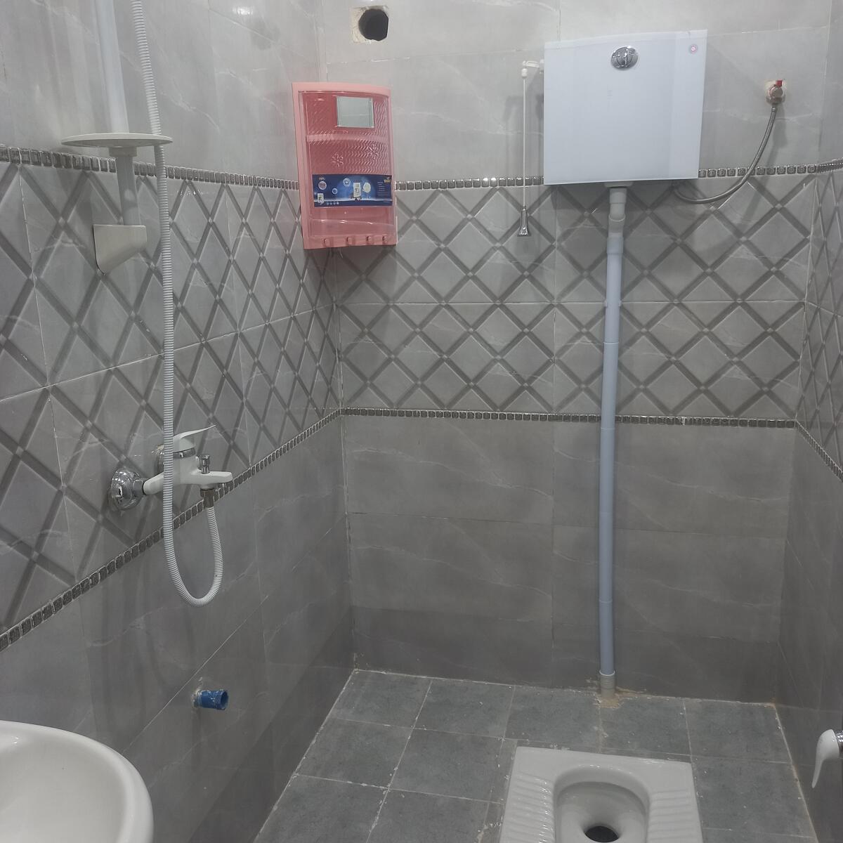 سرویس بهداشتی و حمام سرویس بهداشتی و حمام