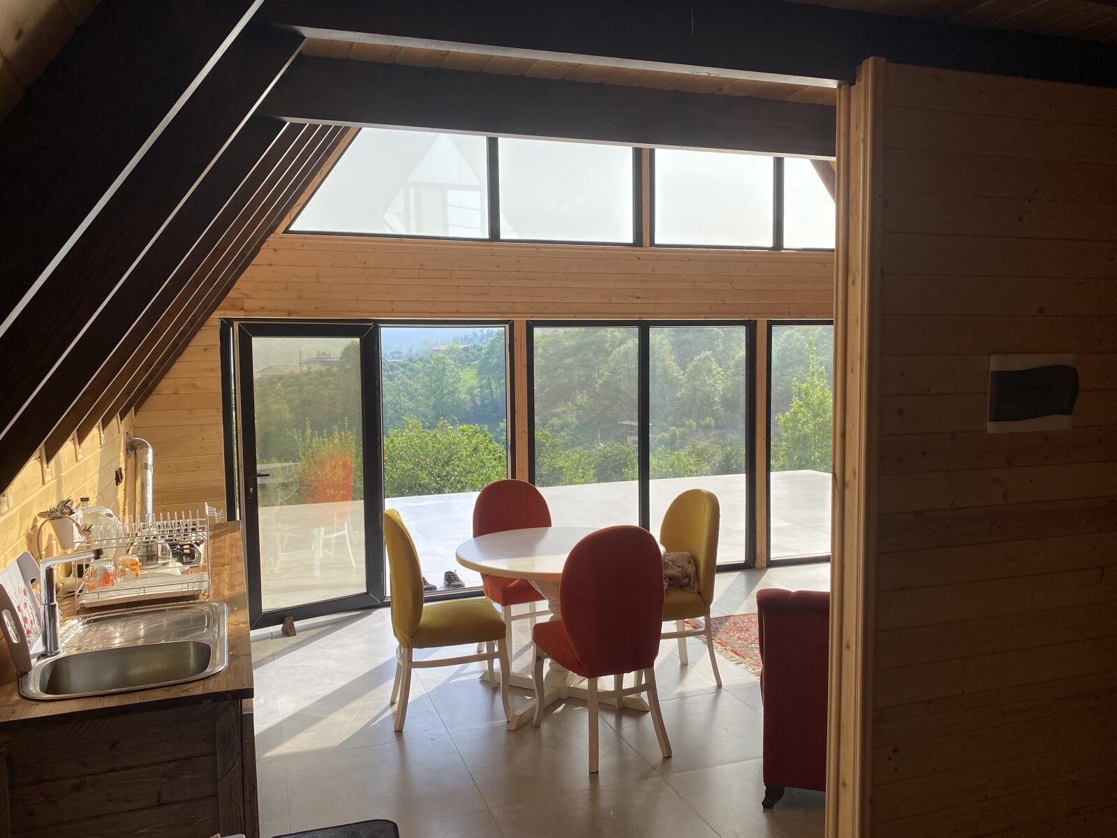 اتاق پذیرایی و آشپزخانه اتاق پذیرایی و آشپزخانه