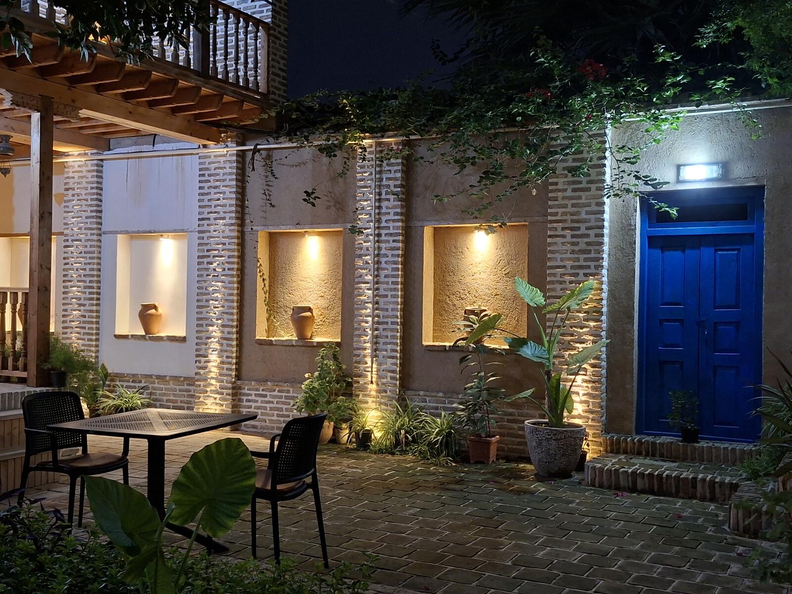 حیاط حیاط