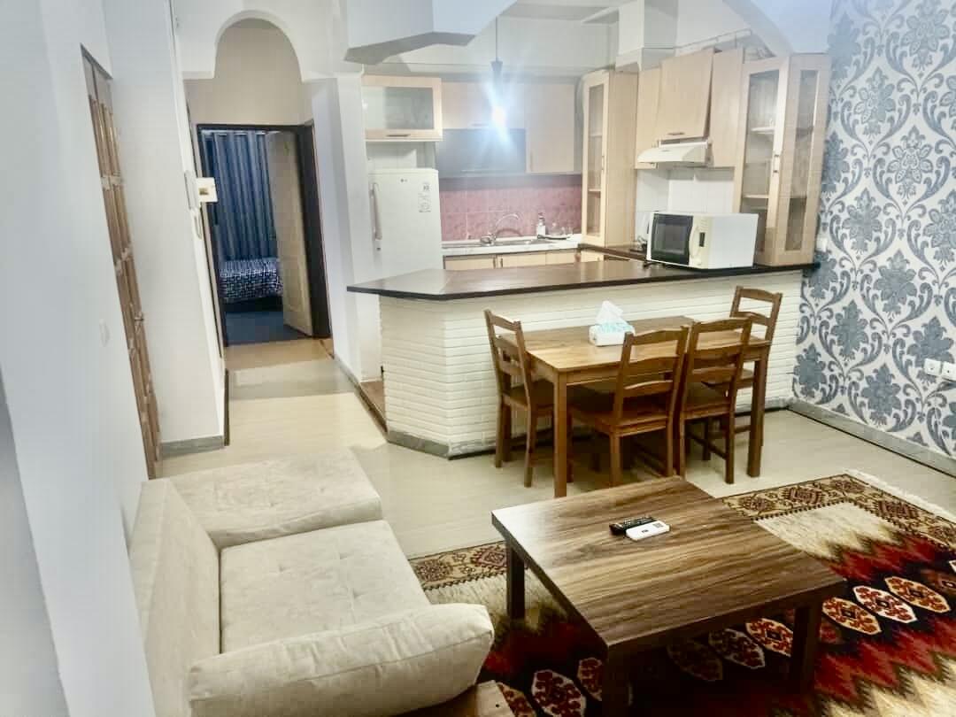 اتاق پذیرایی و آشپزخانه اتاق پذیرایی و آشپزخانه