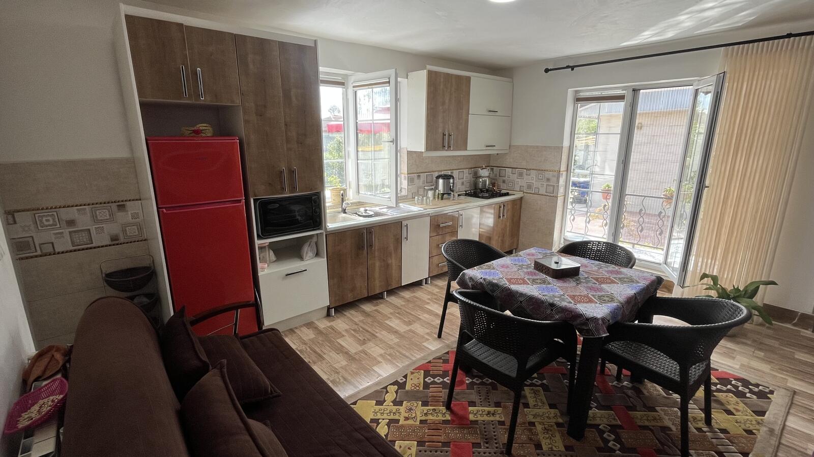 اتاق پذیرایی و آشپزخانه اتاق پذیرایی و آشپزخانه