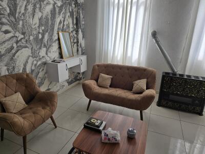 اقامتگاه سپید مالک اشتر " طبقه همکف و دوم"