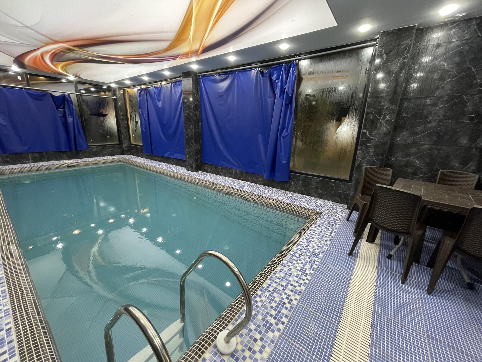 استخر استخر