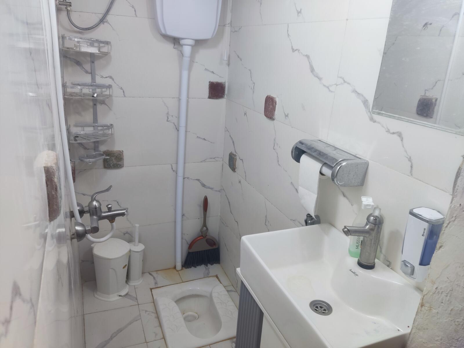 سرویس بهداشتی و حمام