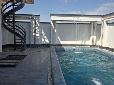 ویلای مدرن با استخر چهارفصل خصوصی ویلای مدرن با استخر چهارفصل خصوصی