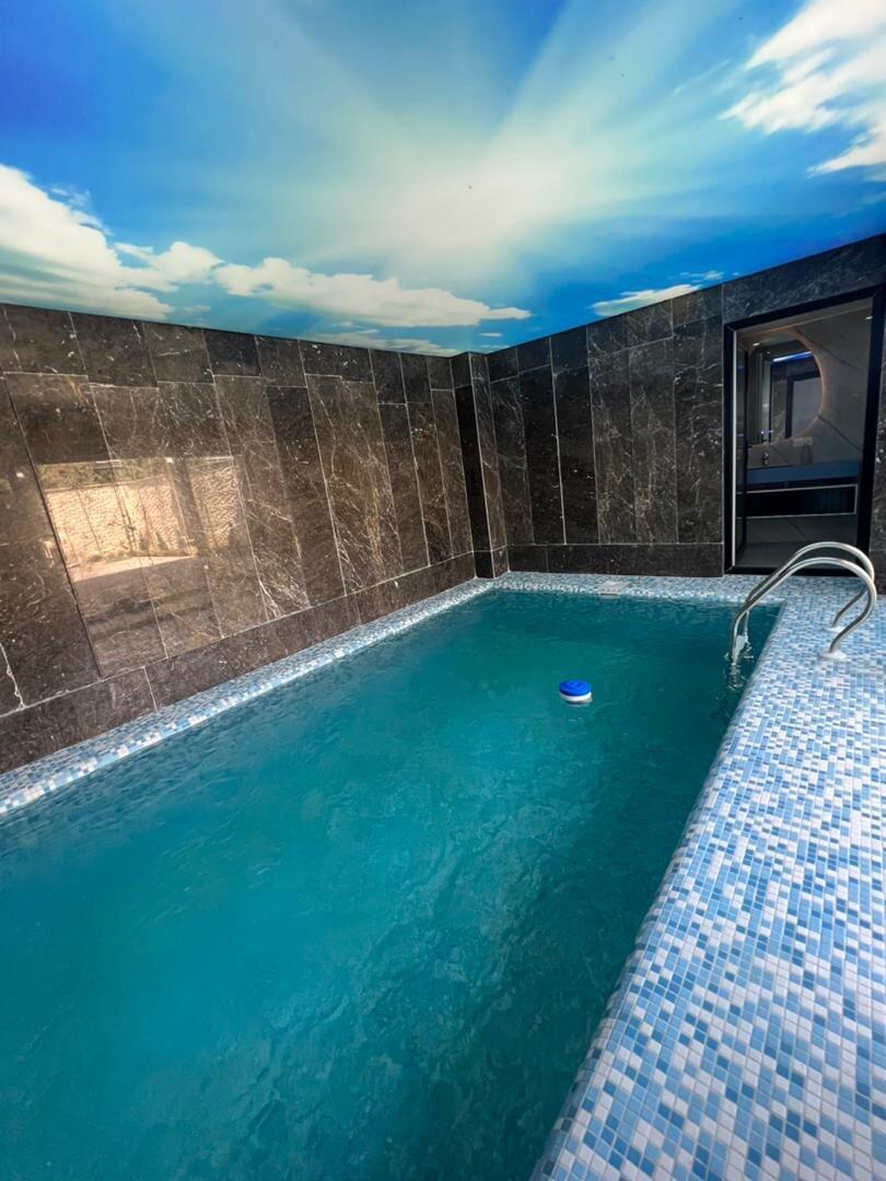 استخر استخر