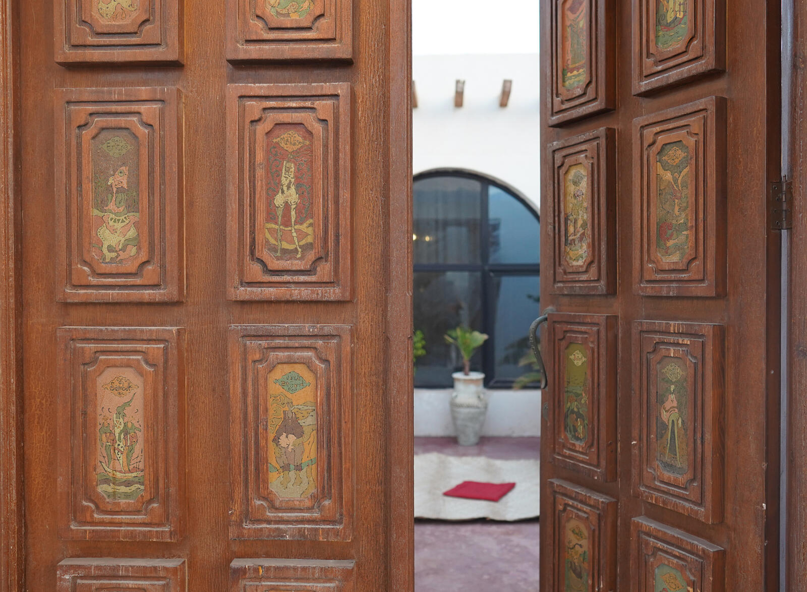 ورودی اقامتگاه ورودی اقامتگاه