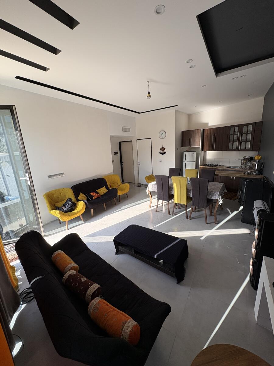 اتاق پذیرایی و آشپزخانه اتاق پذیرایی و آشپزخانه