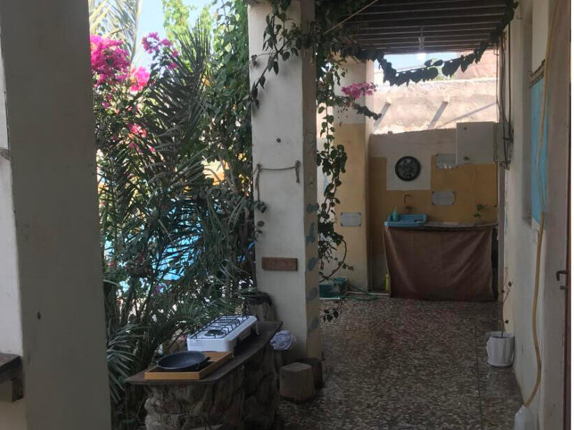 حیاط و آشپزخانه مشترک حیاط و آشپزخانه مشترک