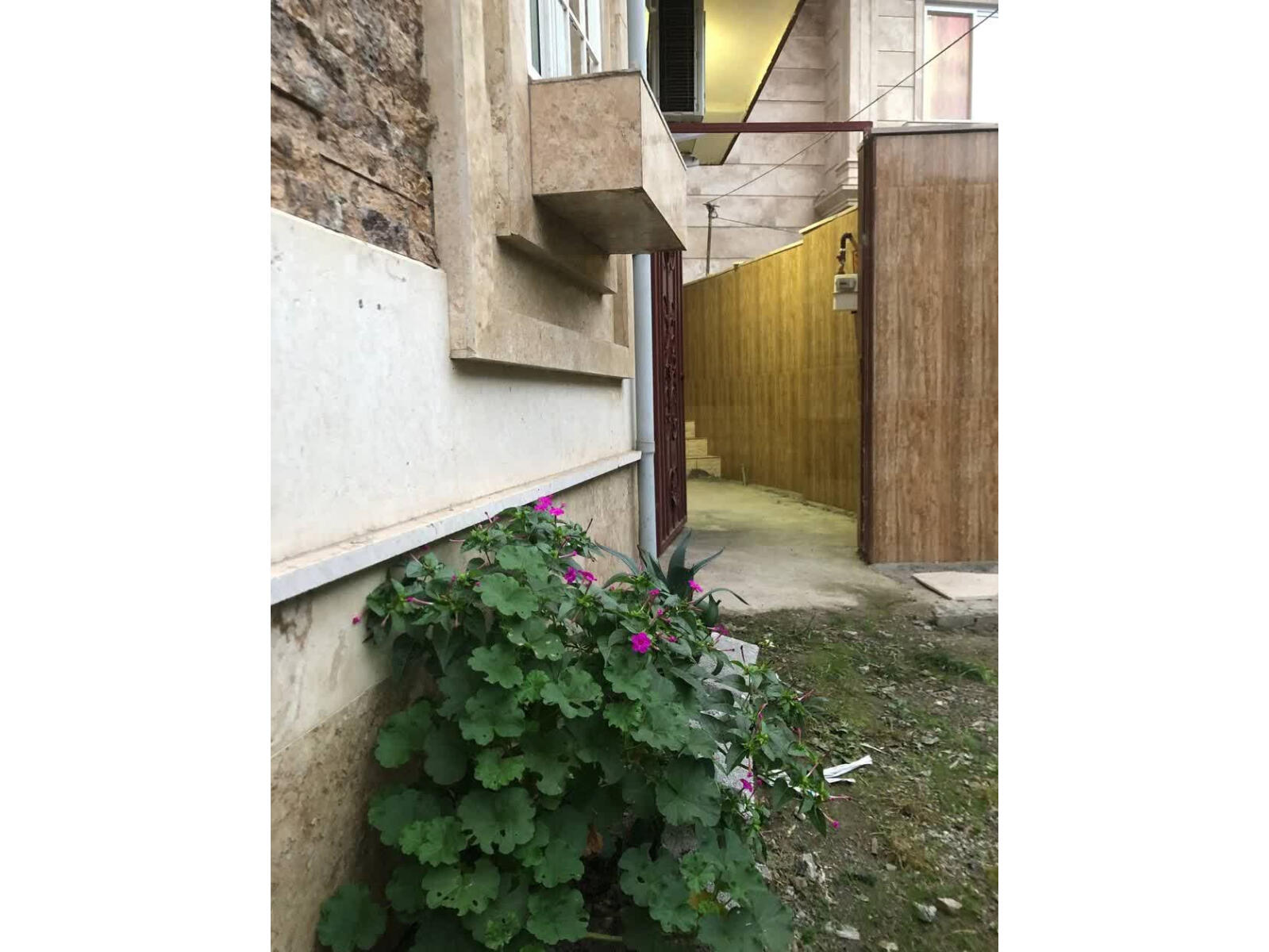 درب ورودی کوچه