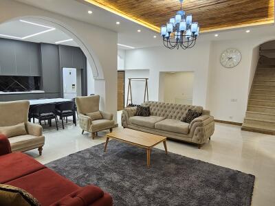 ویلای تریپلکس چهارخوابه