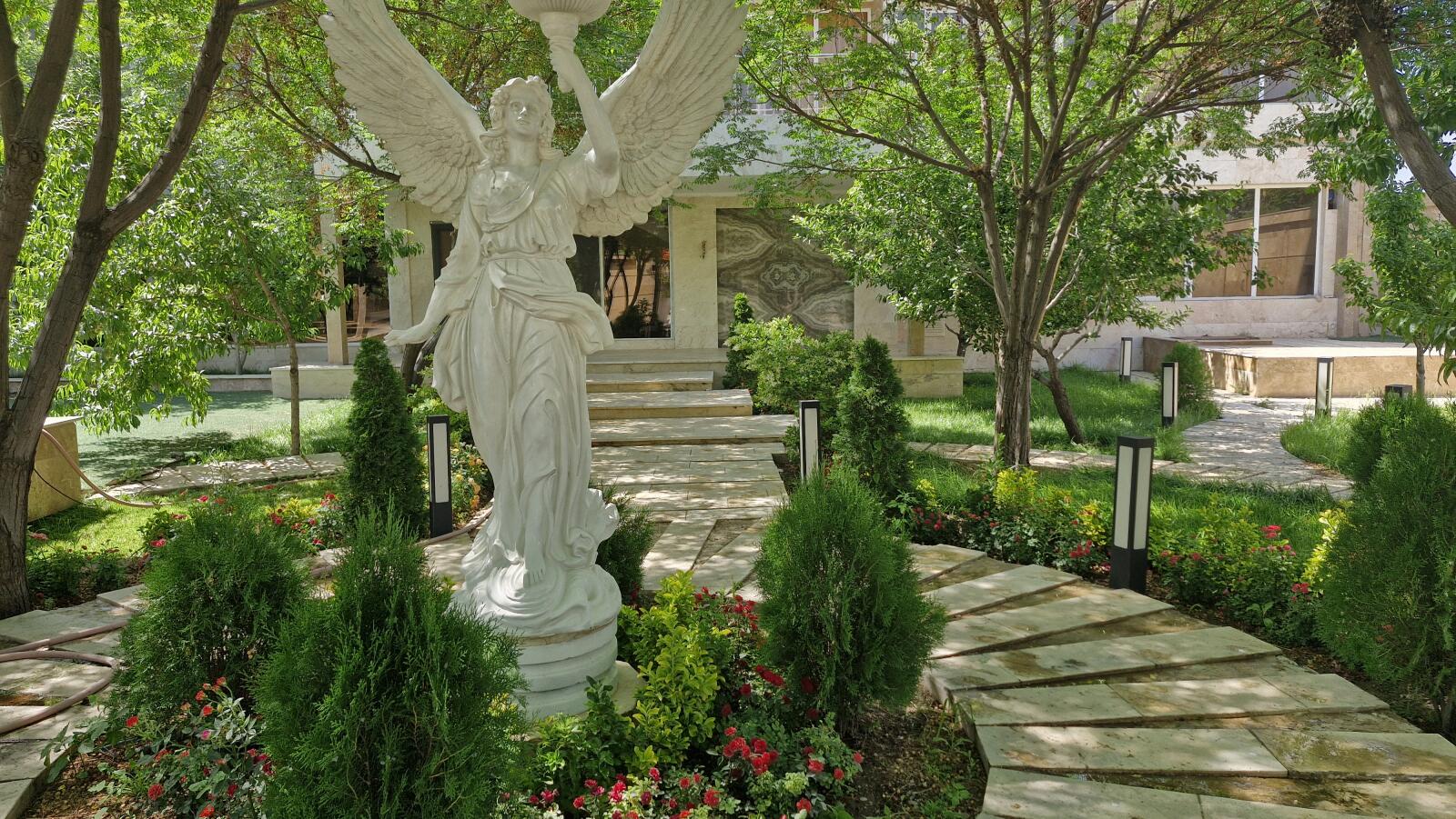 ورودی اقامتگاه ورودی اقامتگاه