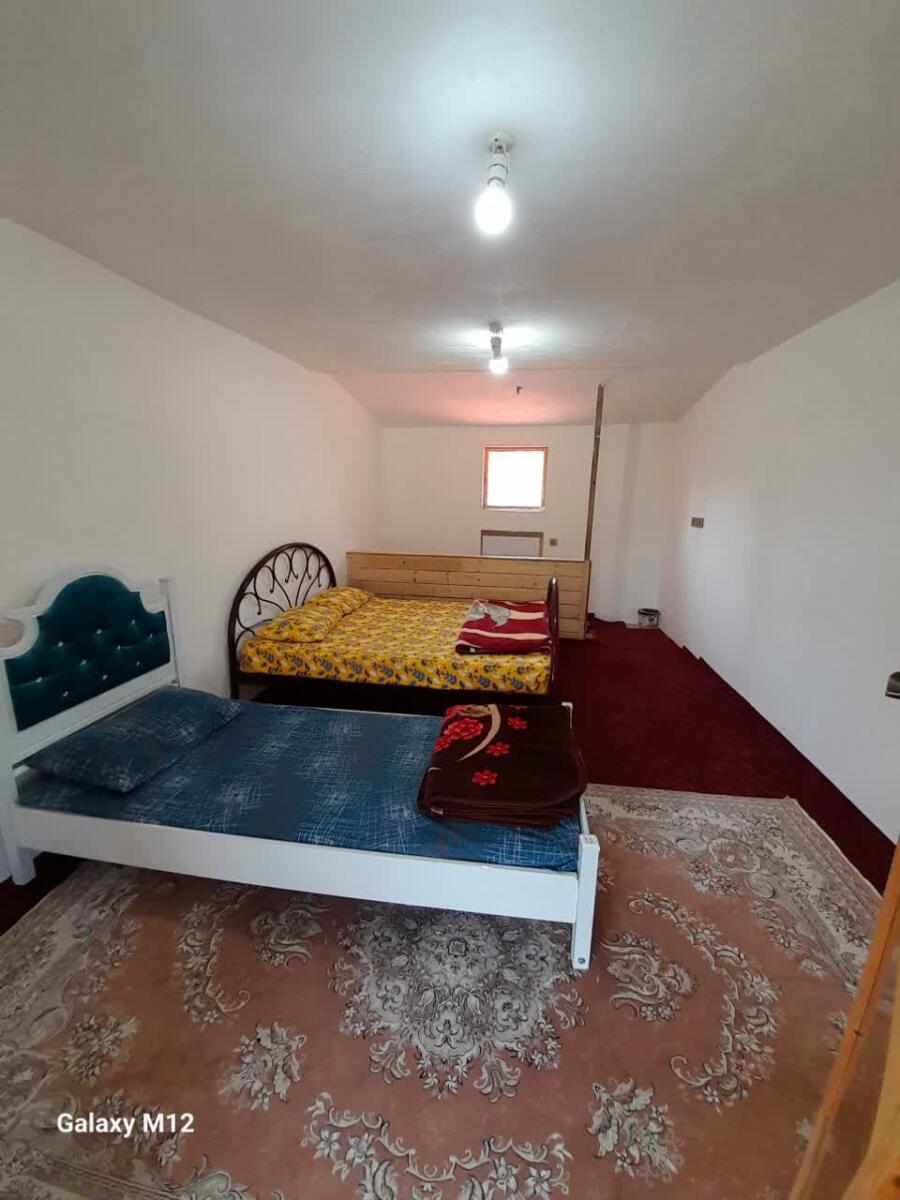 اتاق پذیرایی بالا اتاق پذیرایی بالا