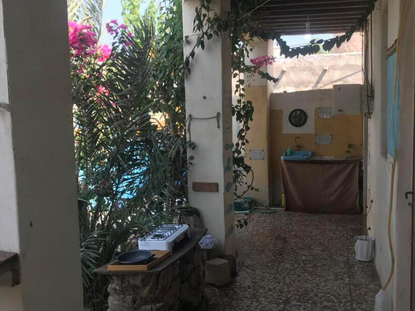 حیاط و آشپزخانه مشترک حیاط و آشپزخانه مشترک