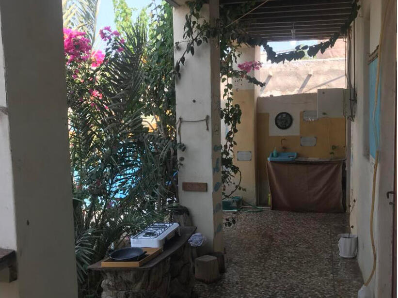 حیاط و آشپزخانه مشترک حیاط و آشپزخانه مشترک