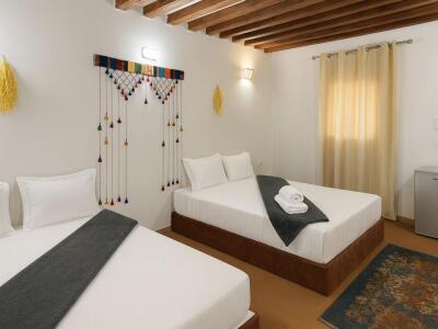 اقامتگاه بوم‌گردی رامش (اتاق مروارید)