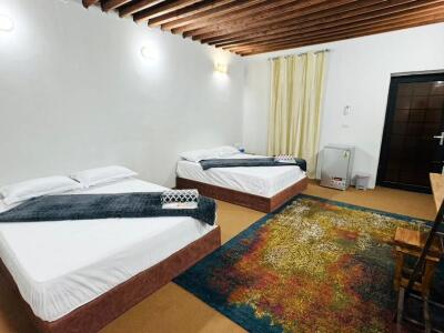 اقامتگاه بوم‌گردی رامش (اتاق توتیا)