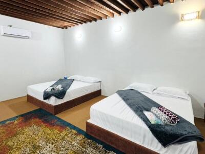 اقامتگاه بوم‌گردی رامش (اتاق توتیا)